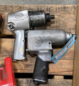 lot 118 image: Pneumatic Tools