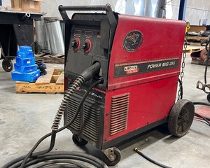 lot 75 image: Lincoln Electric PowerMIG 255