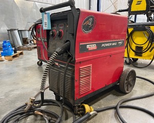 lot 73 image: Lincoln Electric PowerMIG 255
