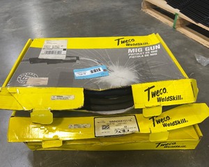 lot 78 image: Tweco MIG Guns for ESAB