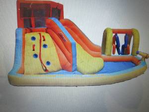 Banzai Inflatable Summit Splash Adv...