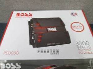 Boss Phantom 3000-Watt Class D Ampl...