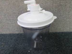 800 ml Suction Canisters...