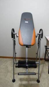 lot 171 image: Elite Fitness Deluxe Inversion Table