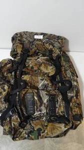 lot 174 image: Cabela Camo Backpack