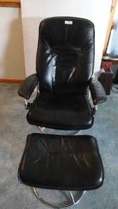 lot 189 image: Ekornes Stressless Modern Leather Recliner  Used
