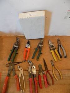 lot 9 image: Hand Tools,  Snips, Plyers