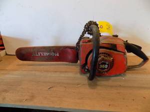 lot 28 image: Homelite chain saw