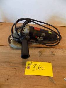 lot 36 image: 4 Black & Decker grinder
