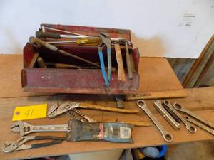 lot 41 image: Tool box with misc hand tools, screw drivers, plyers, files, wrenchs