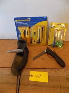 lot 48 image: Knife & scraper set Snap off utility knife set Stanley saw