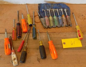 lot 61 image: Screw Drivers, Nut drivers 18 pieces