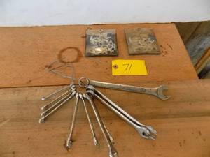lot 71 image: Crowfoot - 10 pc Standard & 10pc Metric & Metric Wrench set 8-22