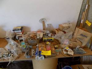 lot 79 image: Large lot of hardware
