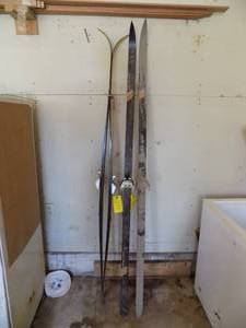 lot 101 image: 4 -Cross country Skis 1 set of poles