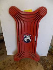lot 104 image: Creeper Bone Ster  Fleet Farm Creeper