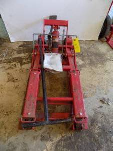 lot 105 image: Motorcycle Jack