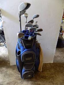 lot 113 image: Arsenal Golf Bag & Clubs $ Shoe
