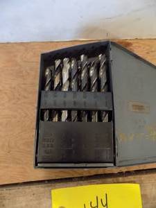 lot 144 image: Drill Bit Set 164-12