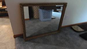 lot 219 image: Mirror