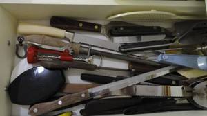 lot 232 image: Drawer full of misc Kitchen Knives, Spatula, Wine opener