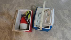 lot 273 image: 2 coolers, and a water jug