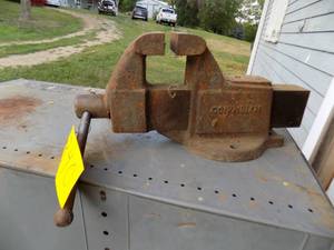 lot 340 image: Vintage 4 Vice