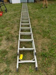 lot 379 image: Alum Extension ladder 36