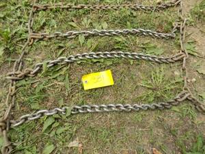 lot 381 image: Pair Tractor tire chains