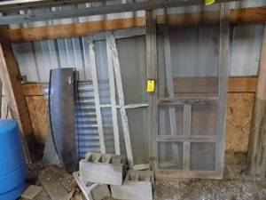 lot 382 image: Windows, Bricks, Screen door, Tin, Vent