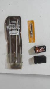 lot 285 image: Otters rifle cleaning rod, 2 bx .177 pellets.
