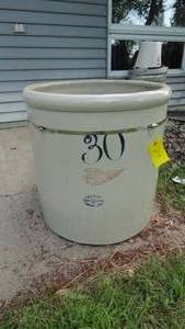 lot 299 image: Red Wing #30 Crock