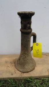 lot 361 image: Vintage Screw Jack 1 12 x 12