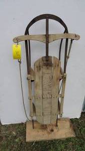 lot 365 image: Vintage Sled