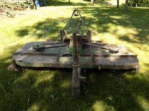 lot 511 image: 91 Rear mount JD Mower