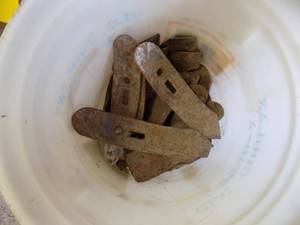 lot 468 image: Bucket of digger teeth