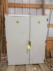lot 471 image: Metal CabinetElectrical Box