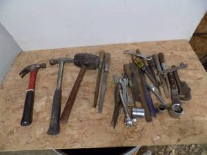 lot 479 image: Hand tools - Hammer, File, Socket, Watchets