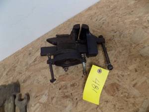 lot 481 image: Vice