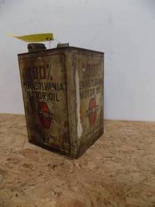lot 489 image: Vintage 2 gallon 100% Pennsylvania Metal Can