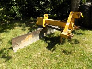 lot 503 image: 8 Arps Rear Mount adjustable blade