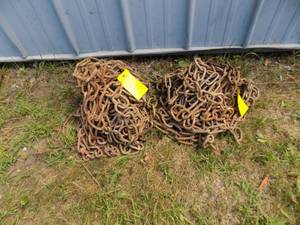 lot 466 image: Pair of 10 Tractor Chains