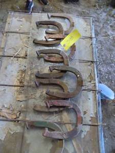 lot 398 image: Box of 8 -Throwing Horse Shoes