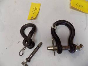lot 416 image: Clevis with pins
