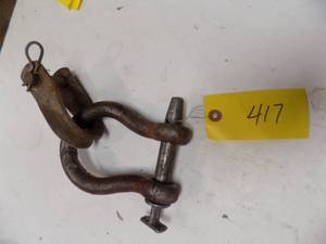 lot 417 image: 2 - Clevis with pin
