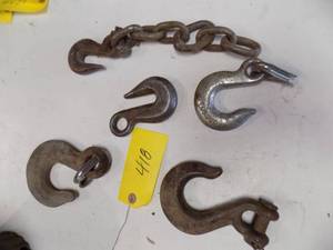 lot 418 image: 5 Chain Hooks