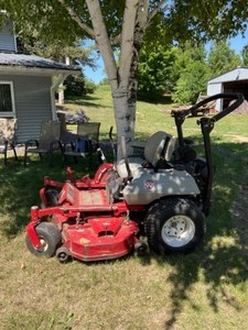 lot 515 image: Exmark Zero Turn Lawn Mower
