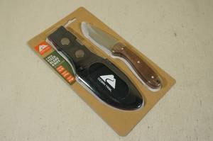lot 45 image: Ozark Trail 7 Fixed Blade Knife
