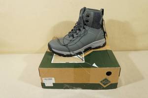 lot 50 image: Muck Apex Lace Up Boots - Mens 13