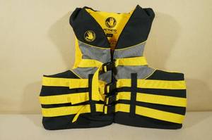 lot 79 image: Body Glove Method Life Jacket - 4X6X